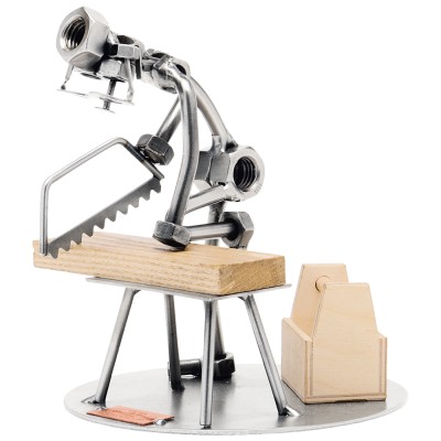 Figurine - Bricoleur sur bois, à la maison